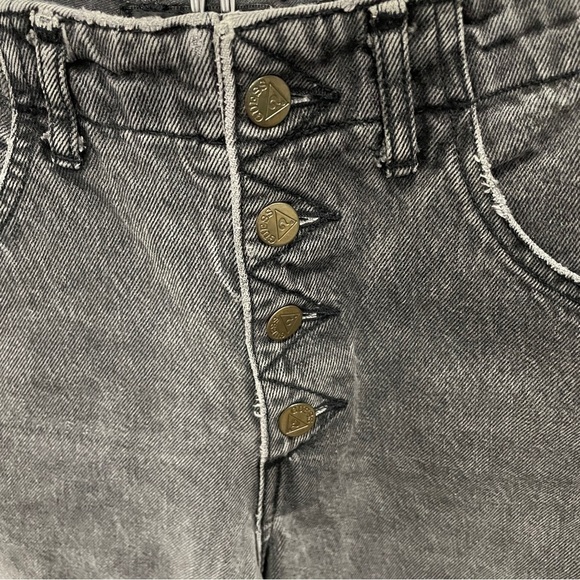 Guess by Georges Marciano Vintage Black Distressed Button Fly Tapered Leg Jeans - Picture 2 of 12